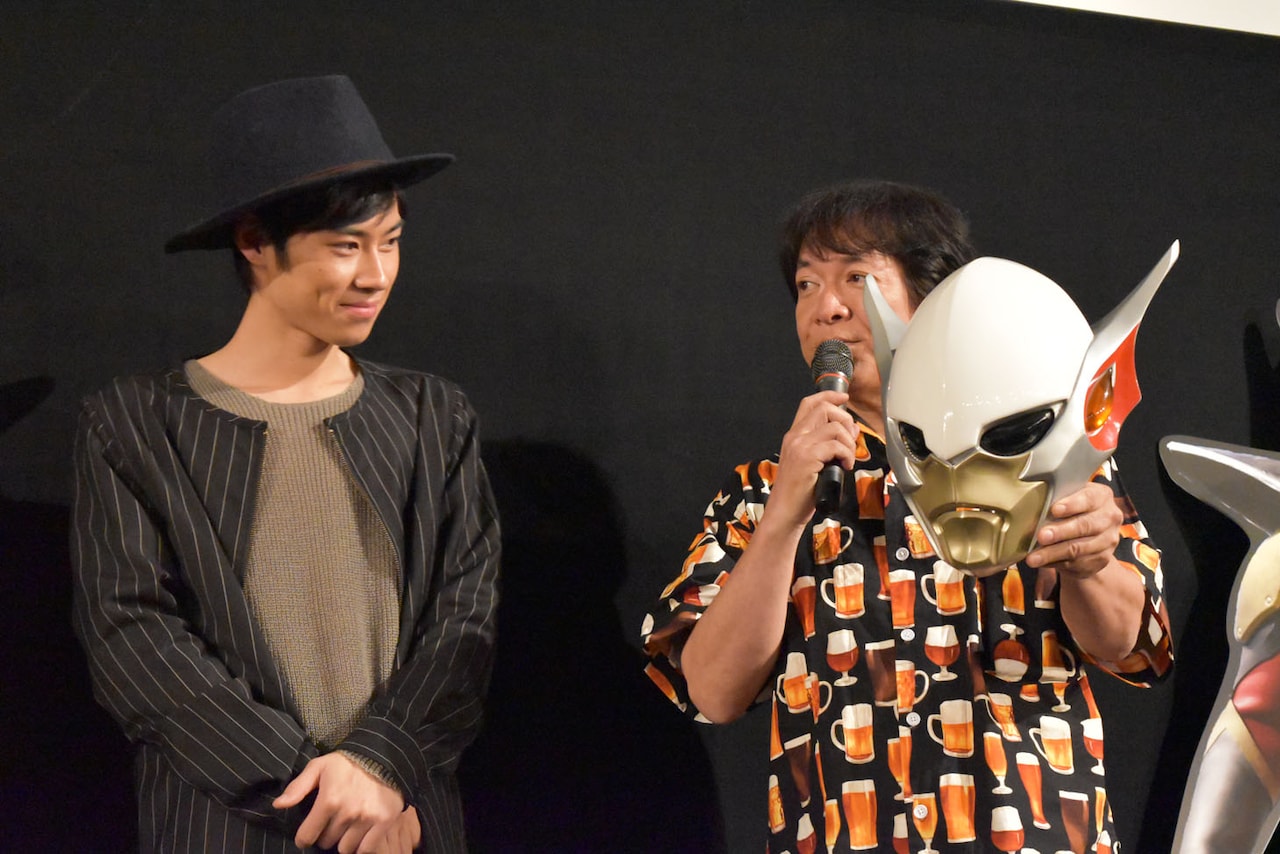 河崎実の新作「アウターマン」公開、塩谷瞬＆古原靖久がデビュー前の