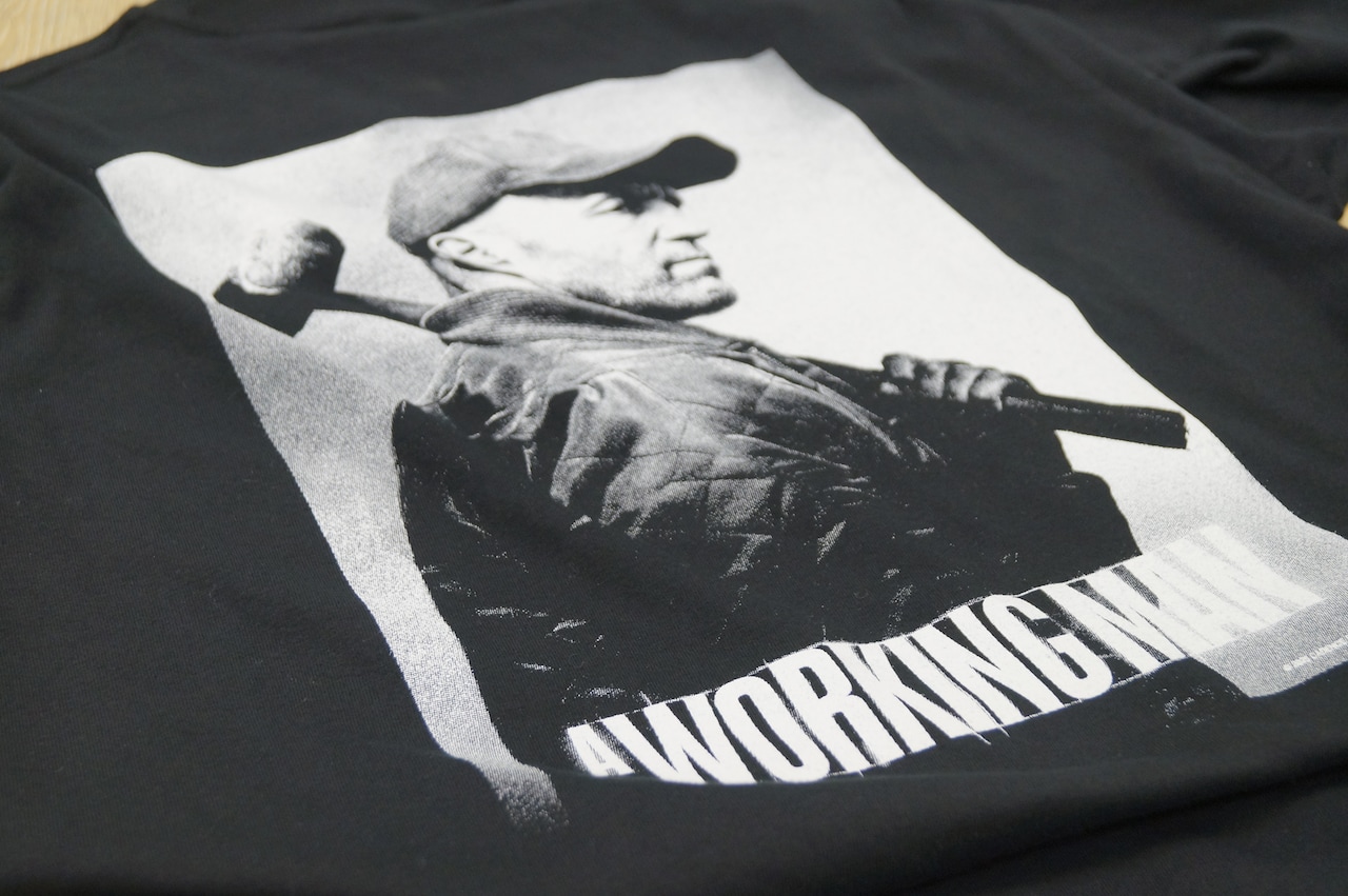 背中で語る！現場ステイサムTシャツ」のデザイン [画像・動画