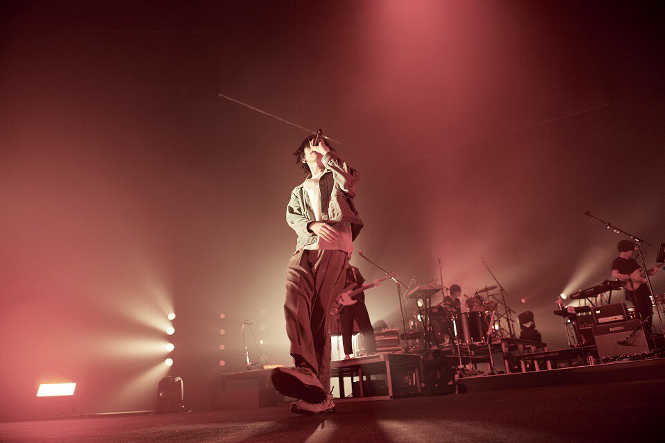 米津玄師 2017 LIVE / RESCUE」の様子。（撮影：中野敬久） [画像