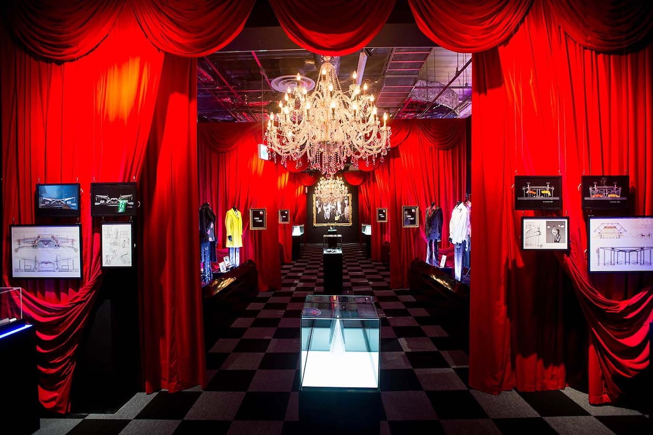 B'zの30年を振り返る大型エキシビションがスタート（イベントレポート