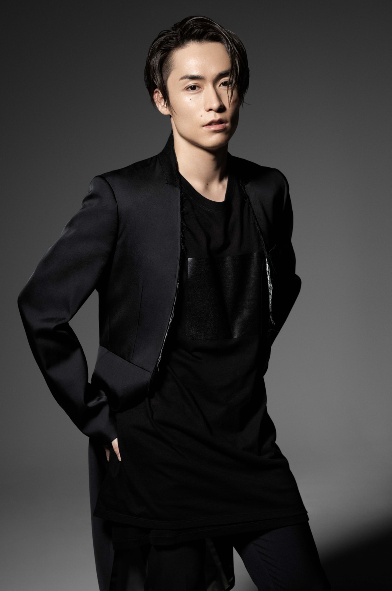 EXILE TETSUYAが1歳年下の一般女性と本日入籍、夏には第1子誕生予定