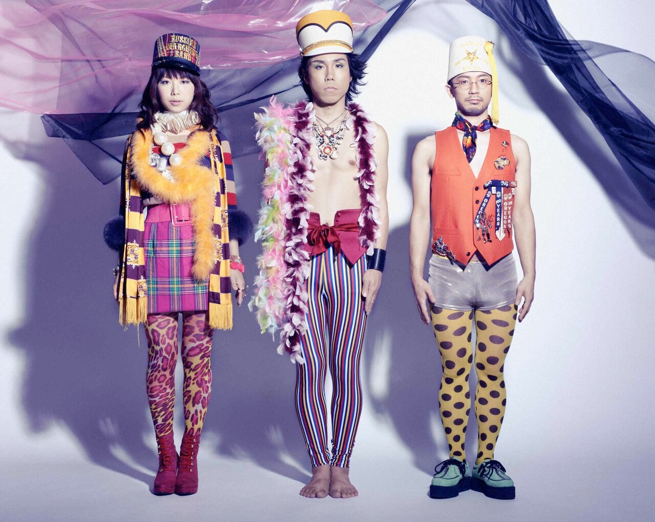 モーモールルギャバンワールド炸裂の新ビジュアル公開 - 音楽ナタリー