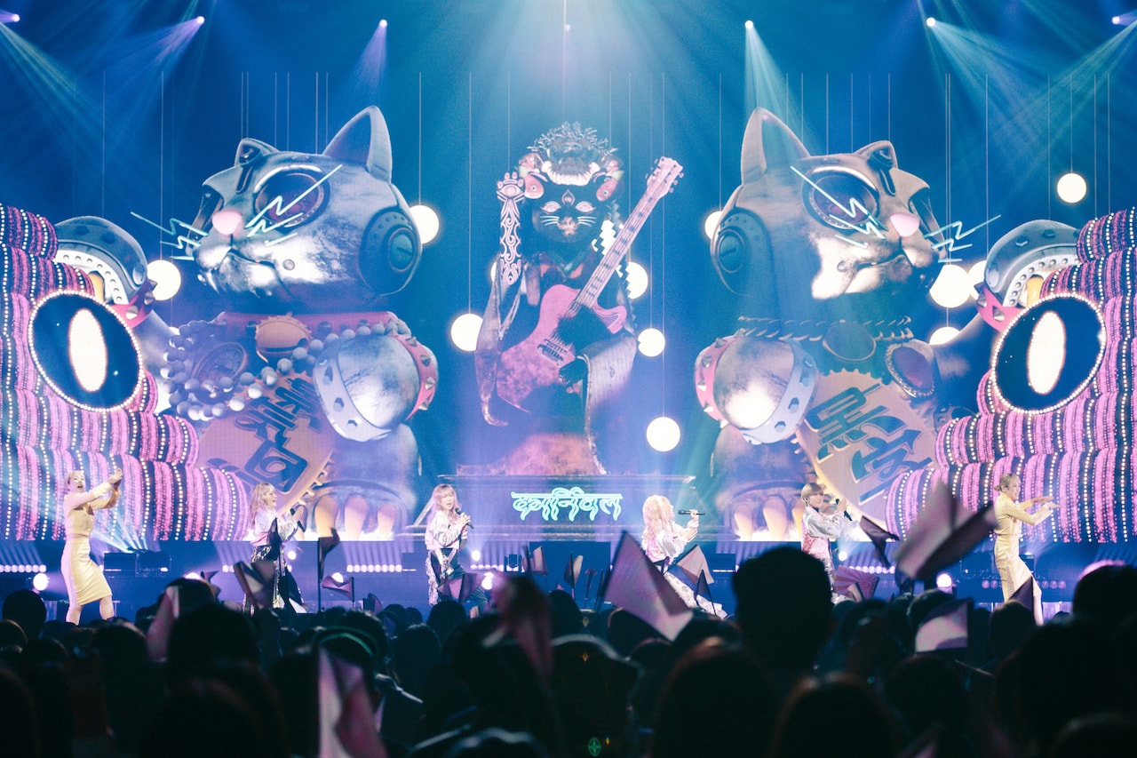 椎名林檎がミューズたちとお祭り騒ぎ、6年ぶりアリーナツアー「（生