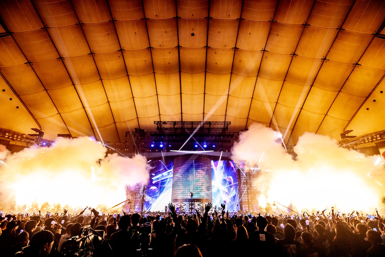 Adoがドームツアーで示した、ありのままの自分で未来へ進んでいく決意