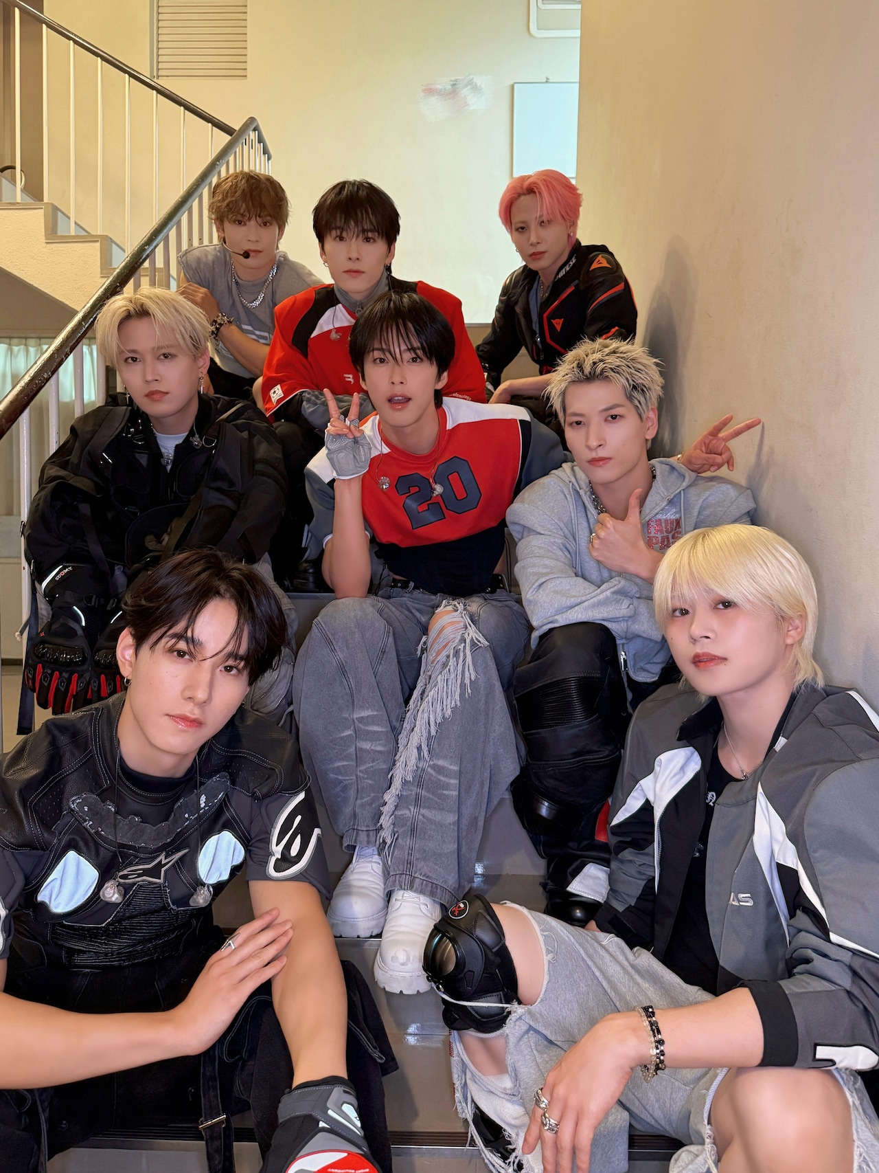 JO1_SCtour_okayama.jpg?