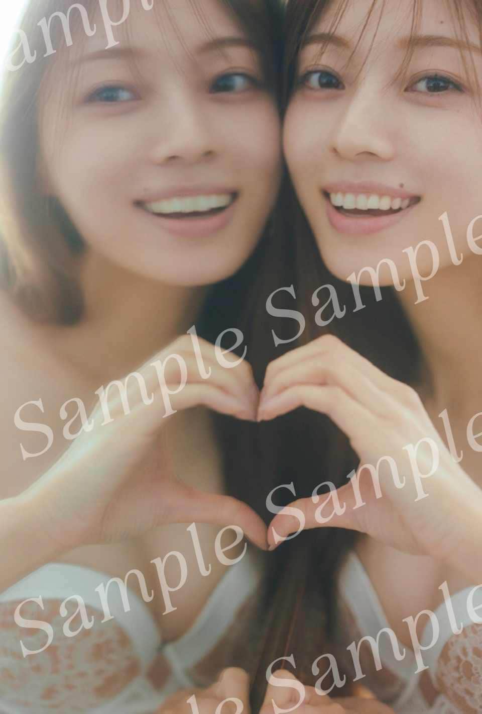 乃木坂46梅澤美波、鏡の中にもう1人 隣同士ハート完成 - 音楽ナタリー