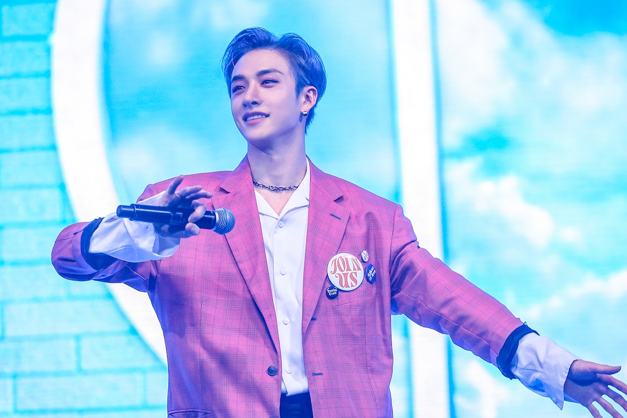 Stray Kids、初の有観客ファンミで麻辣風味のチョコをSTAYに届ける