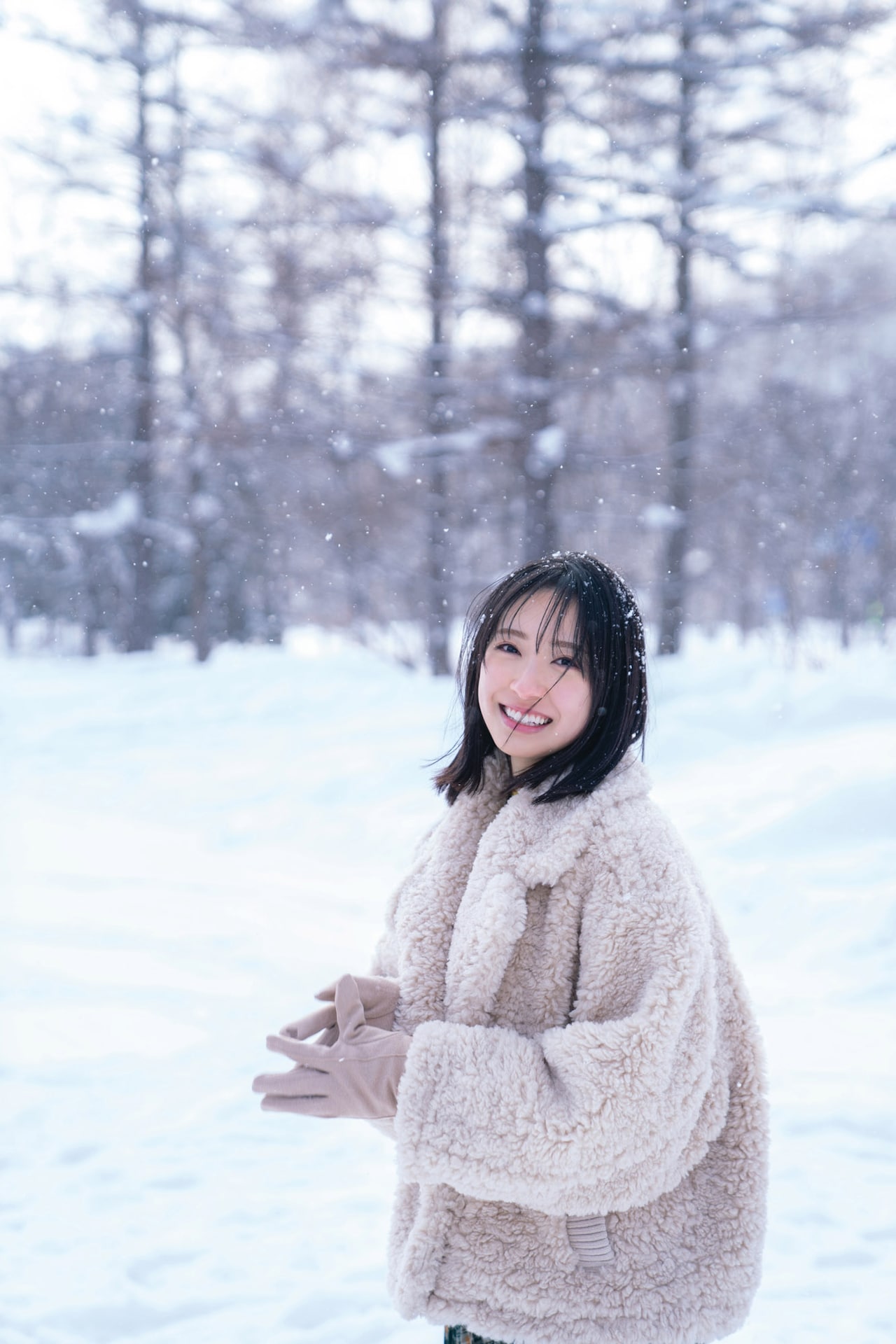 日向坂46・金村美玖、1st写真集「羅針盤」4種類の裏表紙を公開（写真16