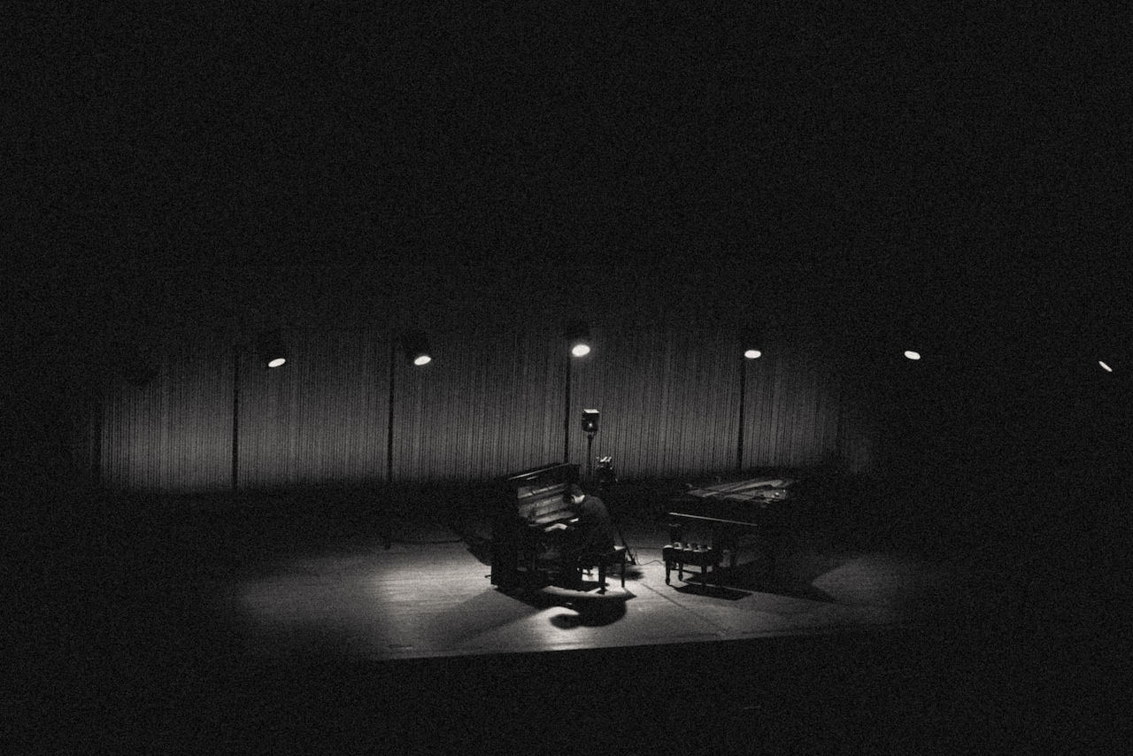 江崎文武1stソロツアー「はじまりの夜」のはじまり、特別ゲストと