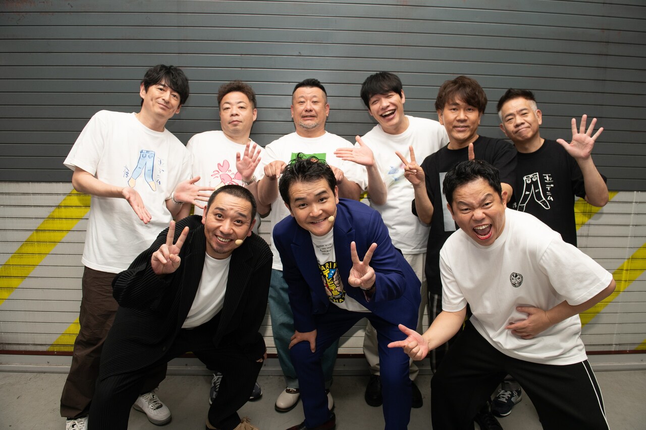 テレビ千鳥初ライブ」に出演した（前列左から）千鳥、ダイアン津田