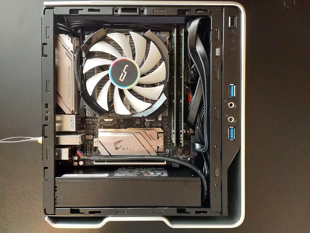 日用品] AMD Ryzen™ 5 2400GとInWin Chopinで作るミニデスクトップ