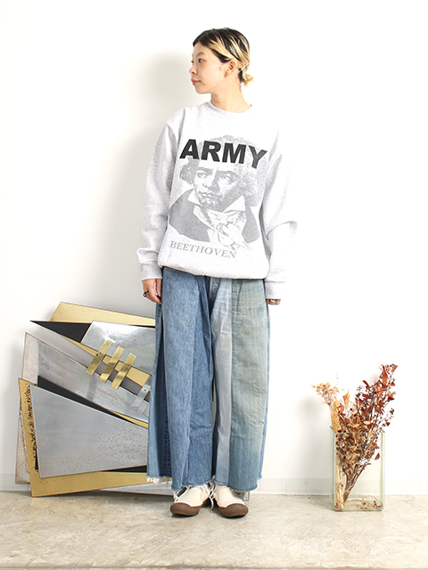 US ARMY 'BEETHOVEN' PRINTED SWEAT-OIKOS 毎日を楽しく豊かにする洋服