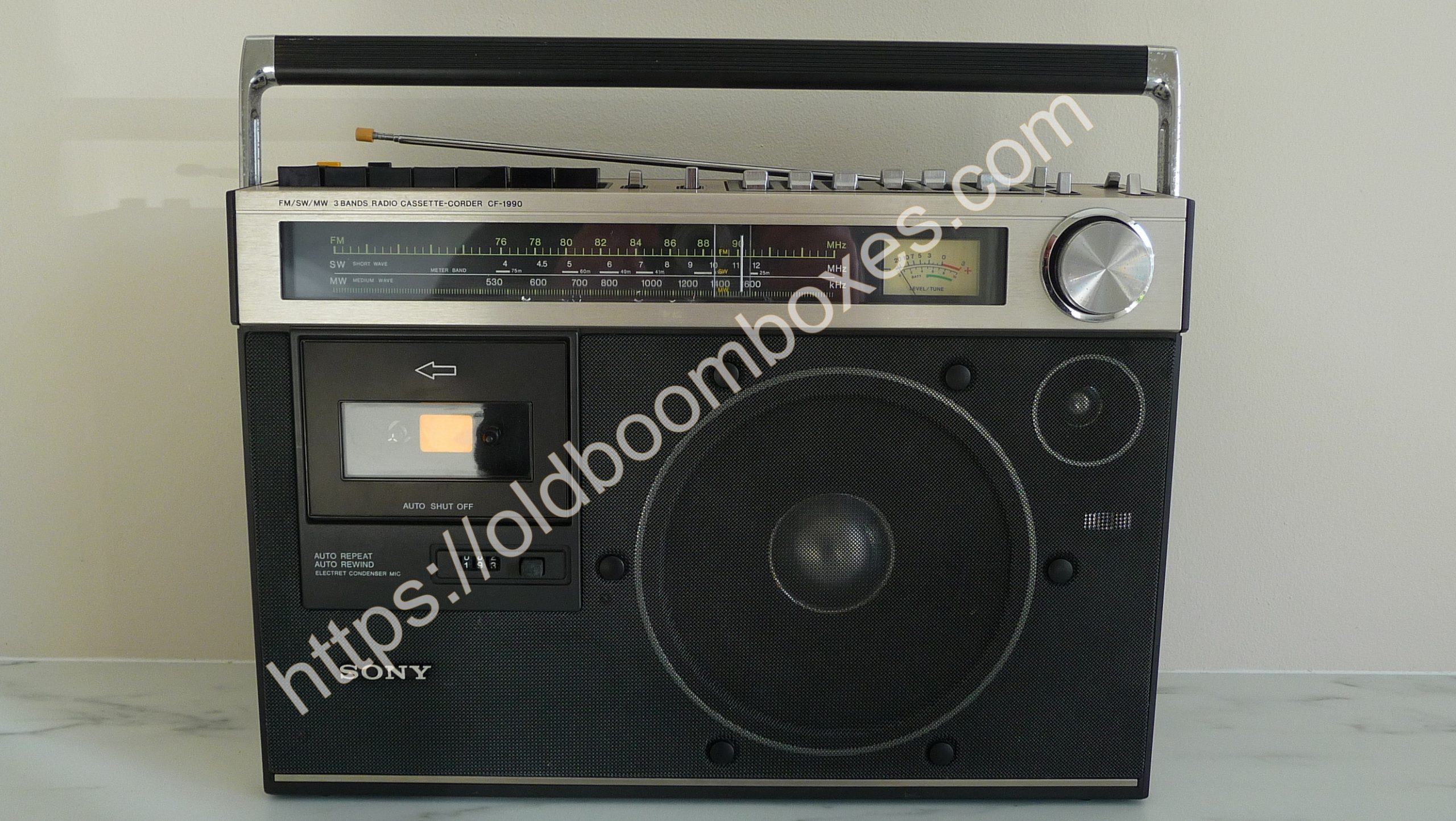 SONY CF-1990 FM/SW/MW Radio Cassette Corder - Old Boomboxes