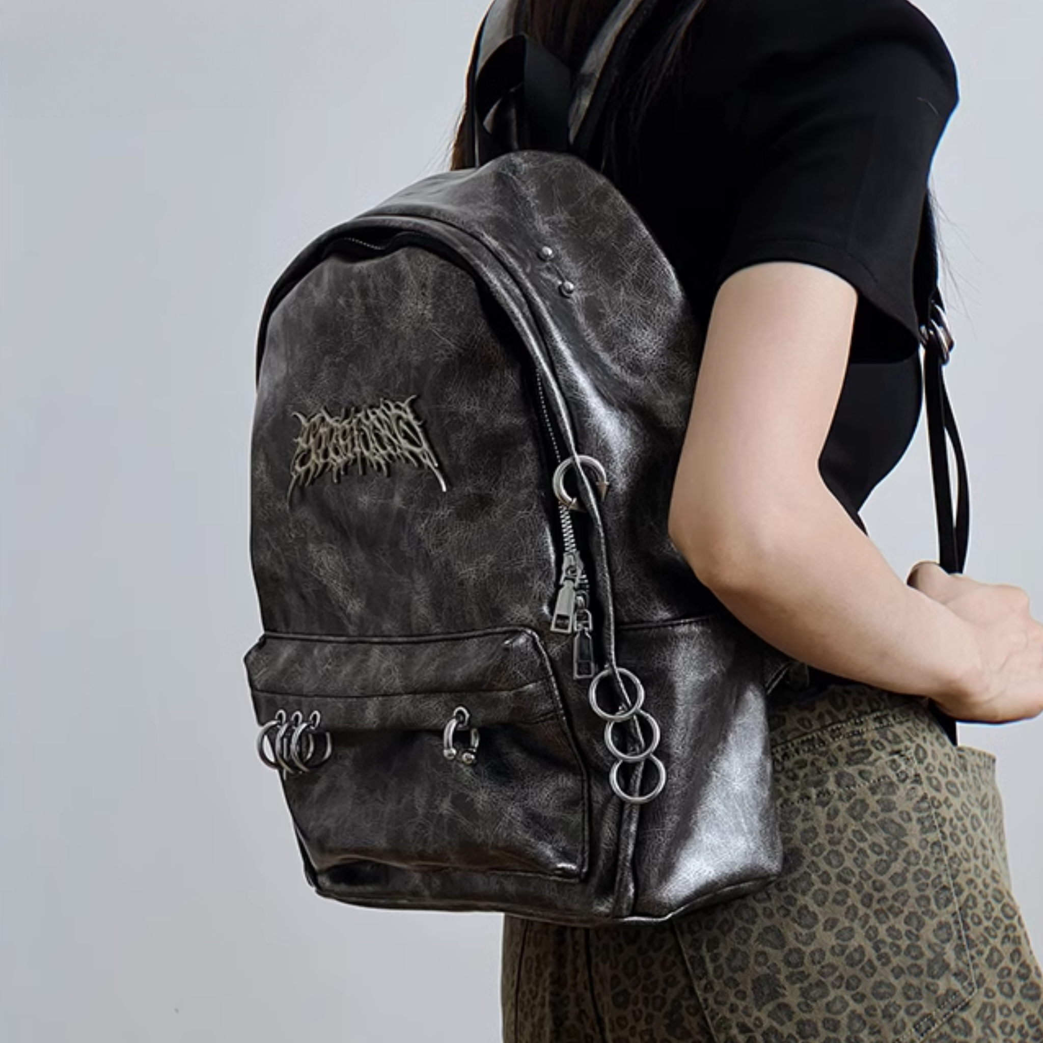 Y2K METALLIC BACK PAC