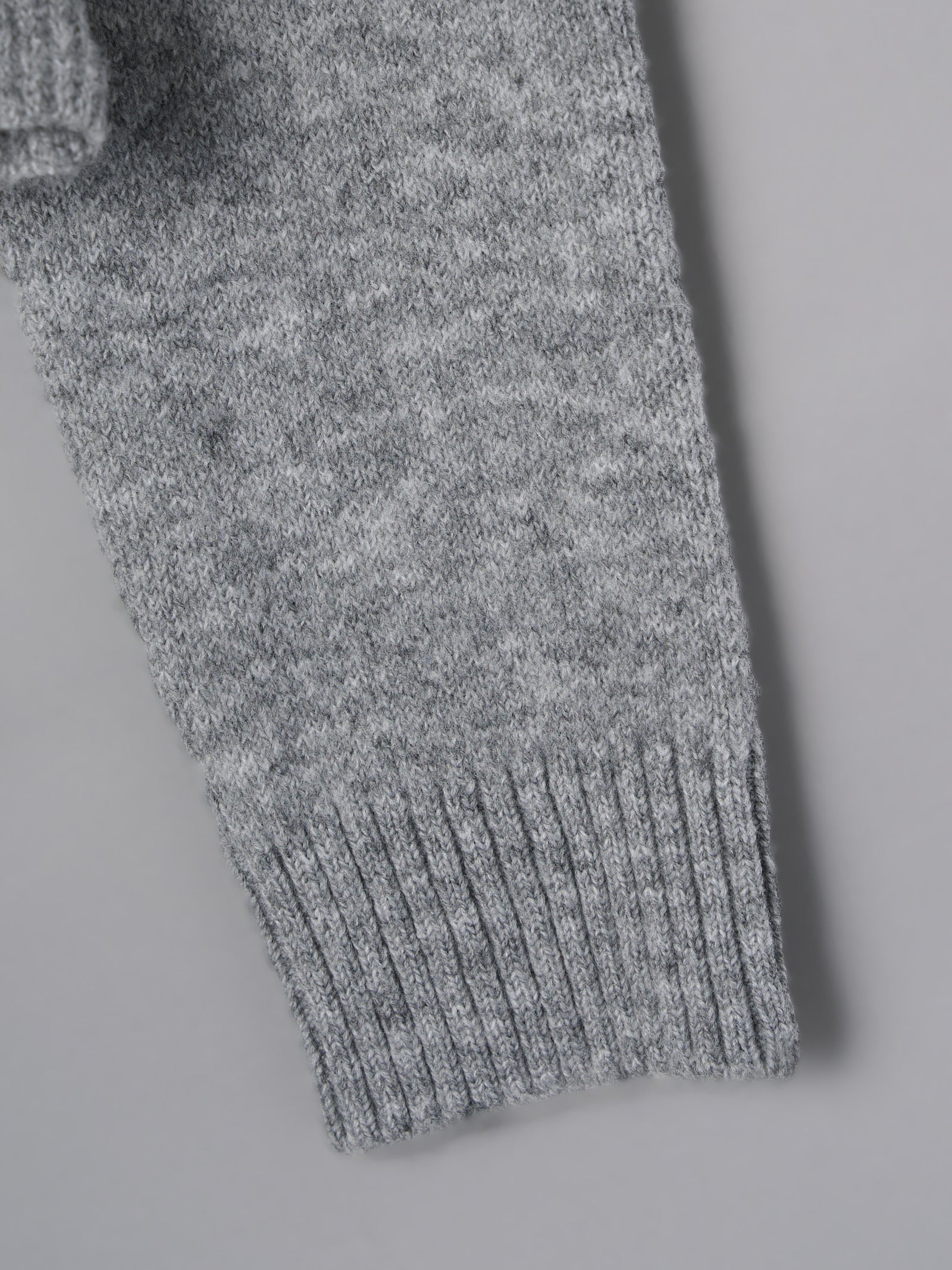 フリルニットカーディガン