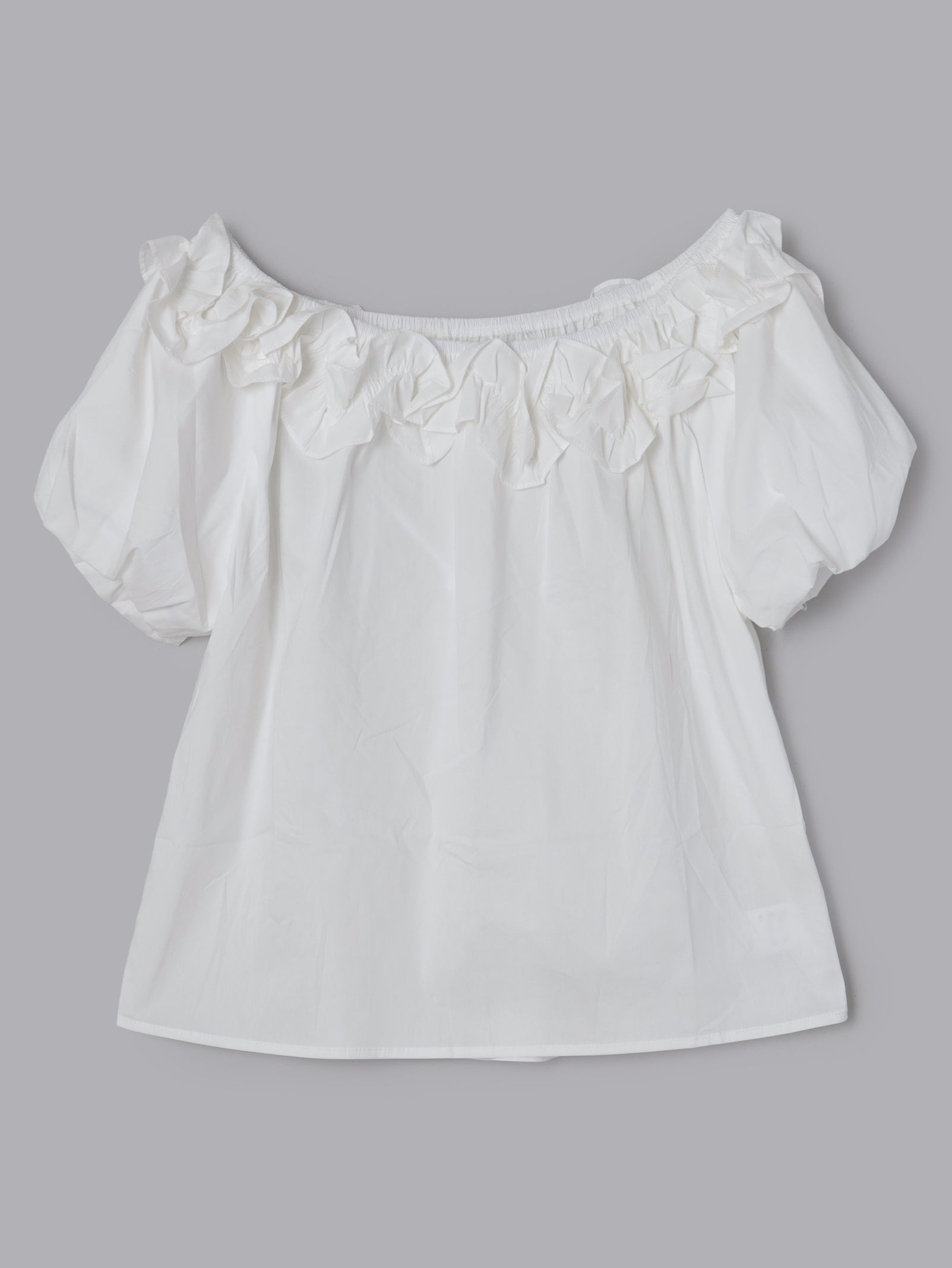 パフスリーブフリルトップス
