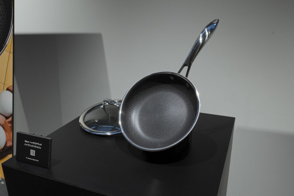 米国生まれの一生使えるフライパン「HexClad」が日本に初上陸！ - onesuite