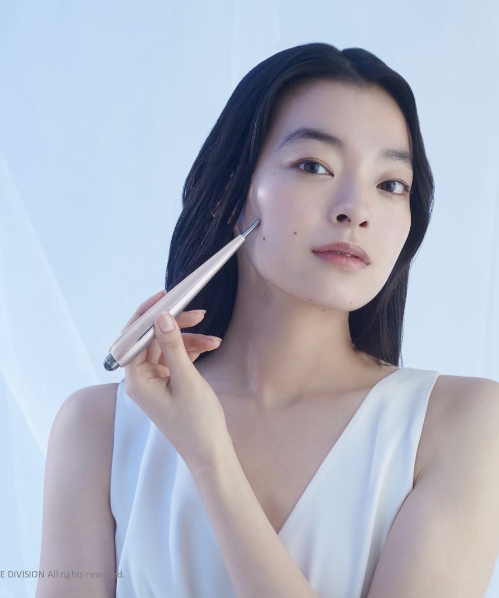 STELLA Beauty Face Stick Rin【未来の美顔器、ついに登場】摩擦はもう