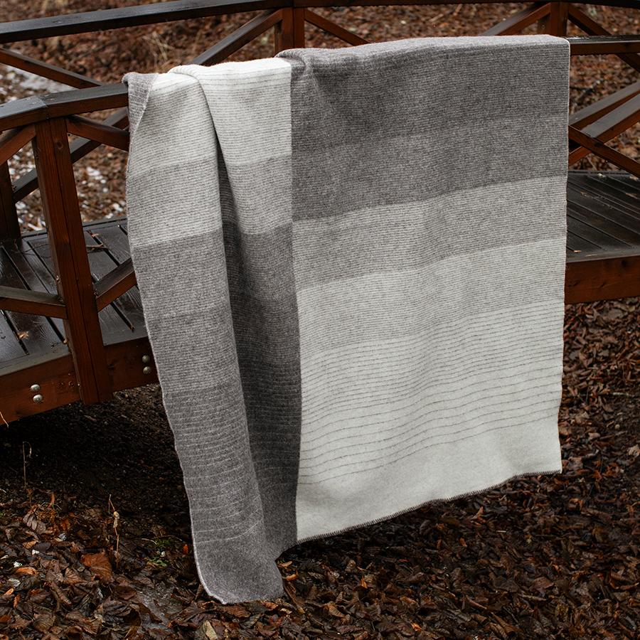 LAPUAN KANKURIT | KAAMOS blanket 100 x 150cm white-nature's brown