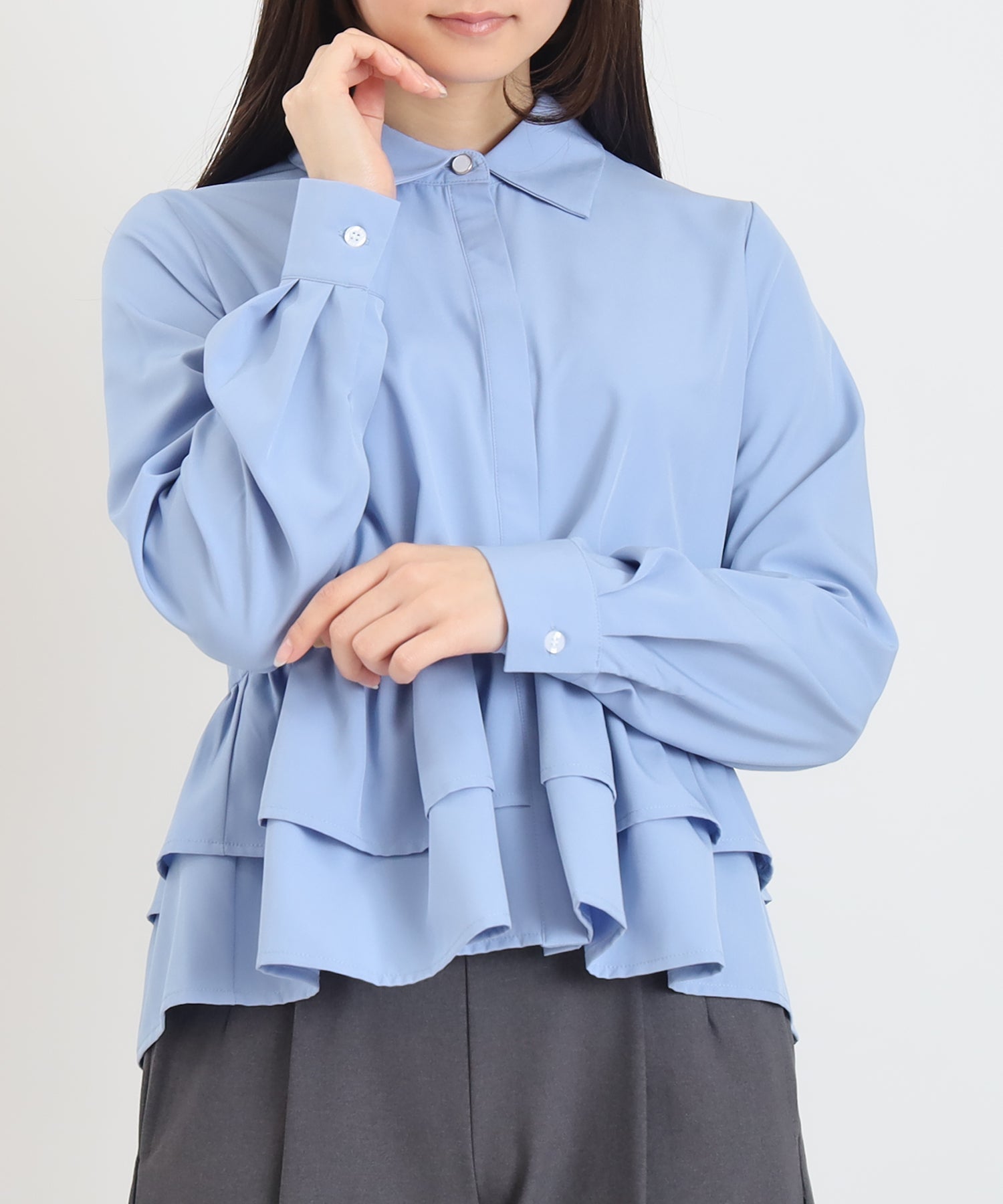 ティアード裾フリルシャツ(ストライプ柄、無地)