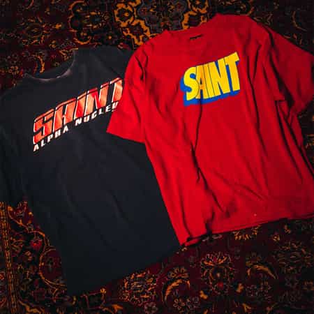 SAINT MXXXXXX＜セント マイケル＞ ヴィンテージ加工ロゴ入りTシャツ