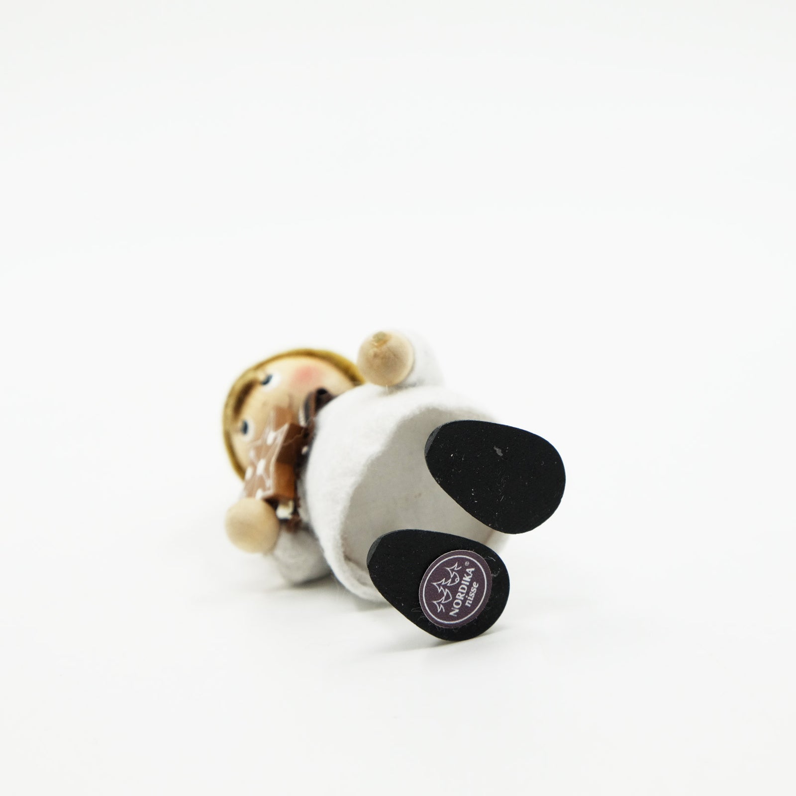 NORDIKA NISSE ノルディカニッセ JULEHYGGE ジンジャークッキーを持っ