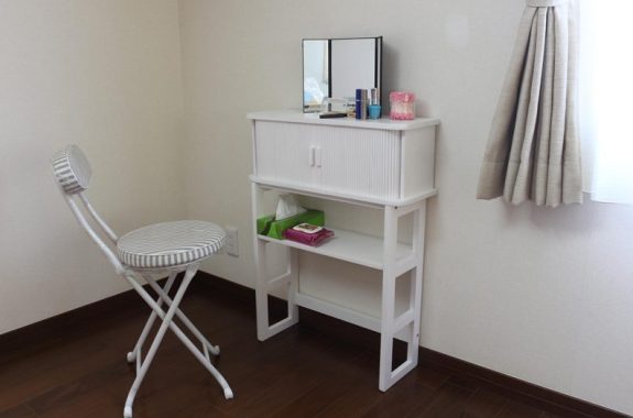 天然木桐製ジャバラ扉のコンソールテーブル – OSMAC.Co.,LtdOSMAC.Co.,Ltd