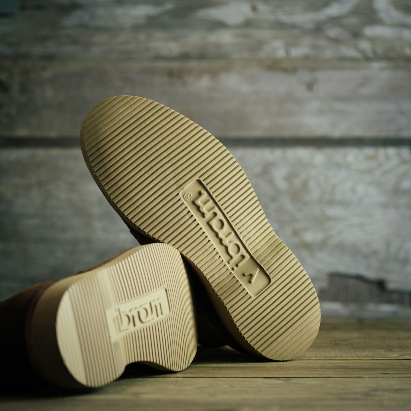 Trench Oxford - Seidel Aged Bark Chieftain Roughout, Vibram 2060