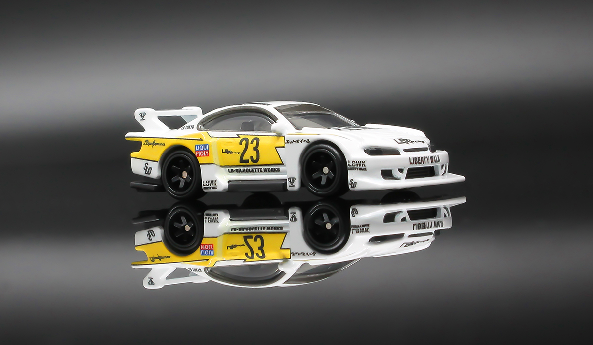 lbwk-super-silhouette-nissan-