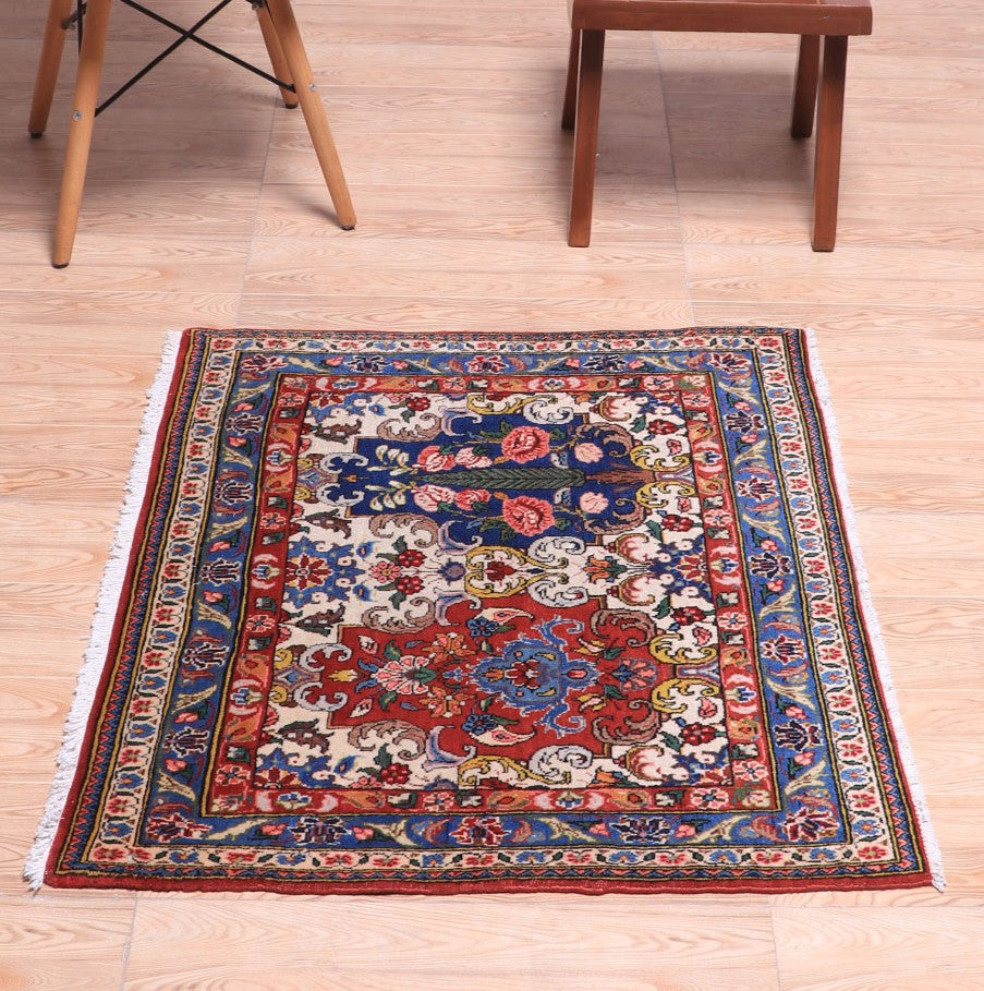 ペルシャ絨毯 (イスファハンアンティーク) 94×81cm（FS-70051