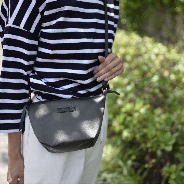 ナイロンショルダーバッグ／mini – OURHOME