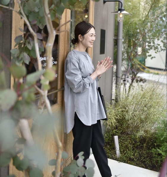 後ろギャザーのきれいめブラウス – OURHOME