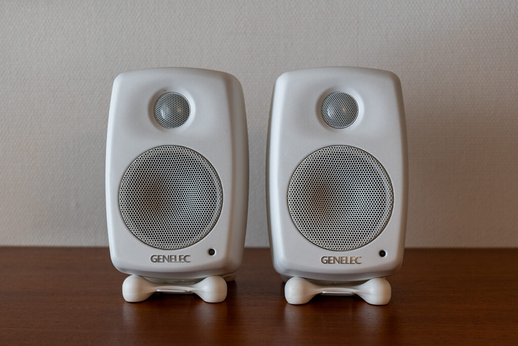 Genelec G Oneレビュー｜コンパクトで高音質、使いこなす楽しさがある