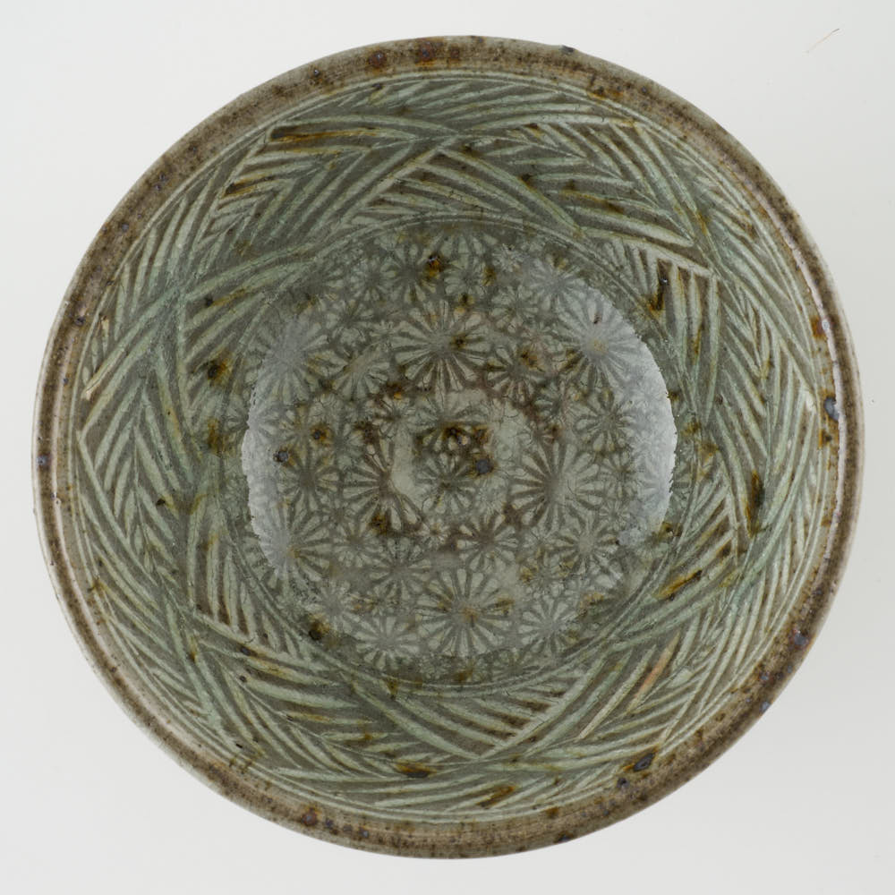 作家 綿島 康浩 彫三島手抹茶碗 ¥12,000 大人の焼き物