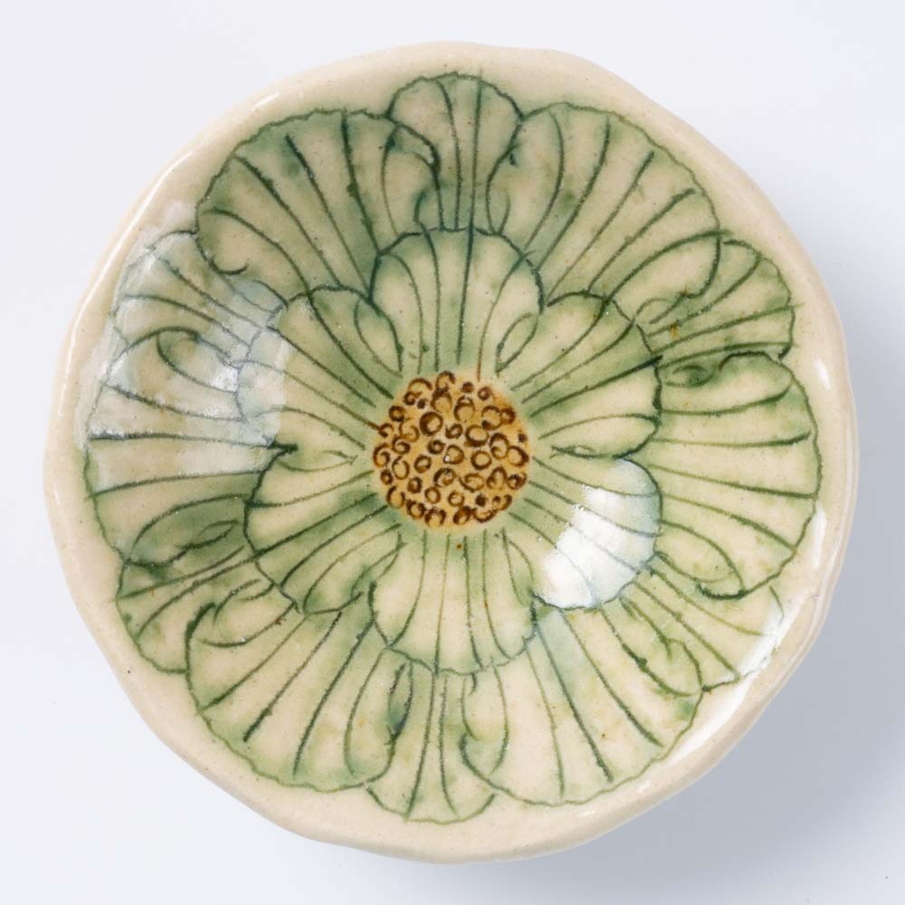 作家 加藤芳平 牡丹花 豆鉢（緑） ¥1,870 大人の焼き物