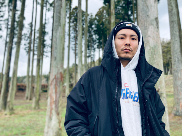 MILES WORDとのユニット、BLAHRMYとしての活動でも知られるMoss