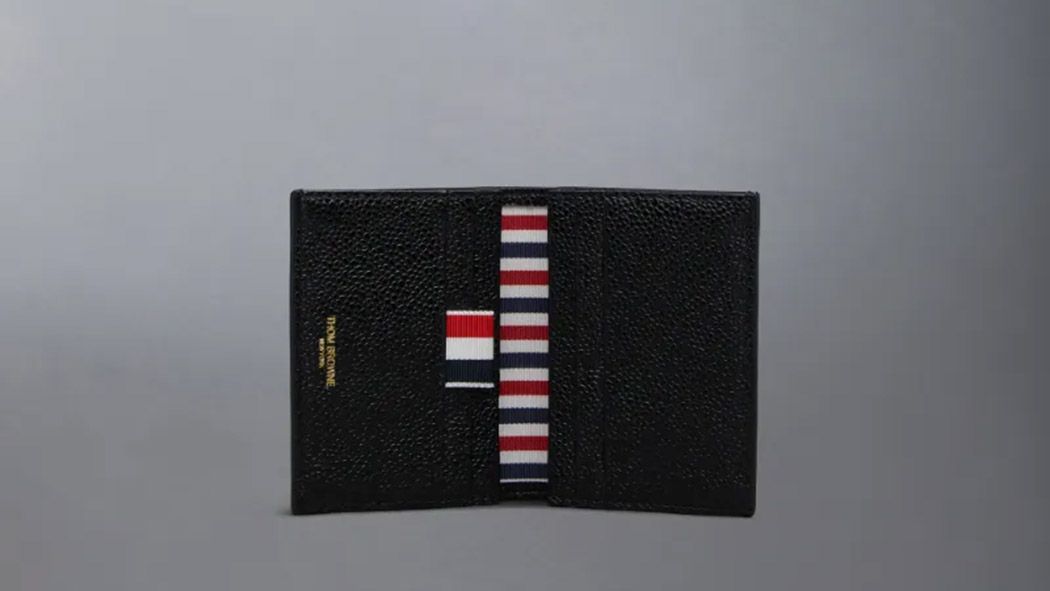 異素材のコンビが洗練度を高める、トム ブラウンのカードケース
