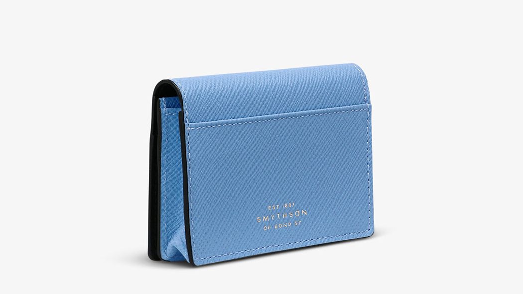 ブランドの歴史が所有者に威厳を付与する、スマイソンのカードケース