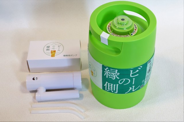 アウトドアに強い味方！電源・ガス不要の「ビールサーバー」を試して