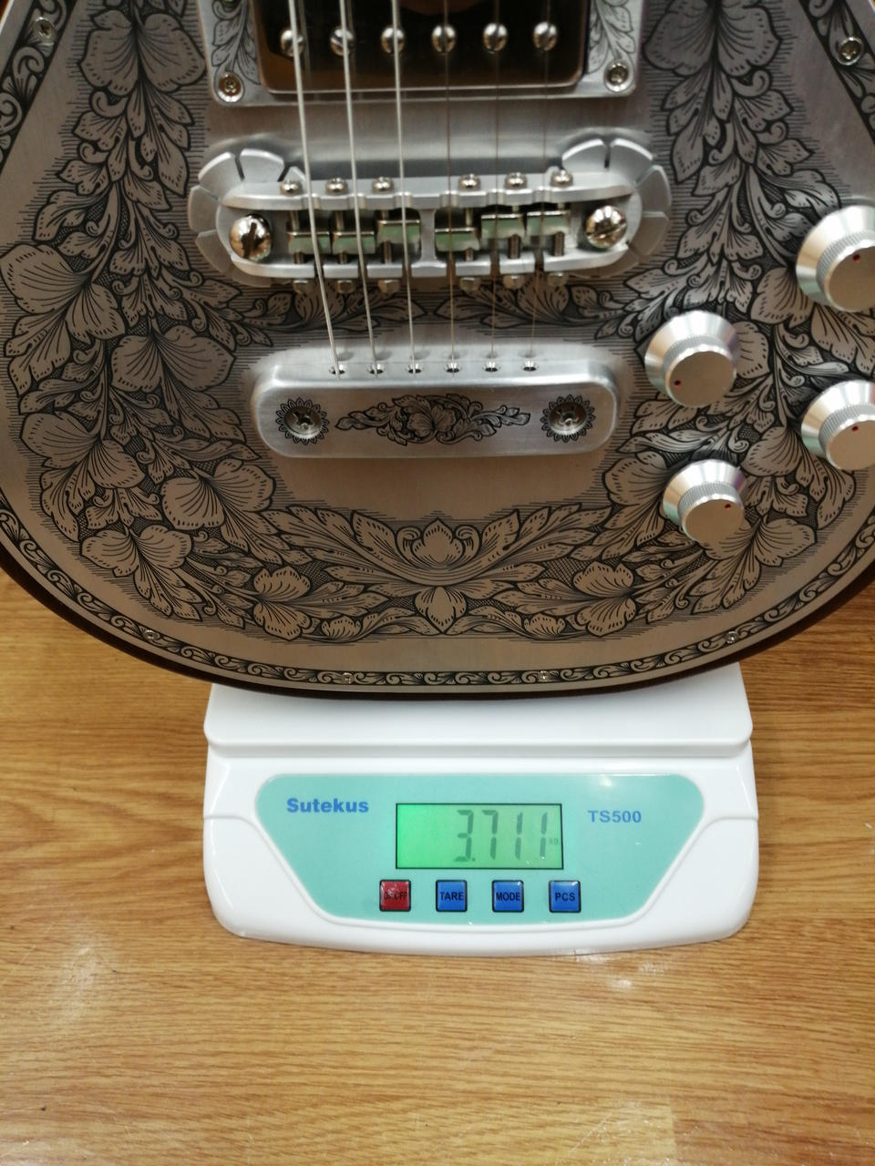 ZEMAITIS|エレキギター|【ハードオフ公式通販】オフモール