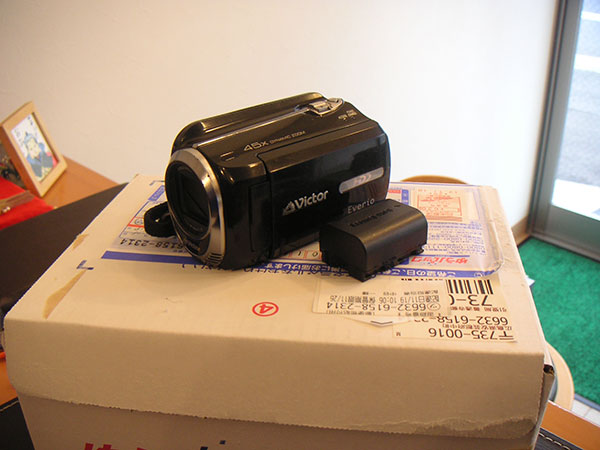 JVC Everio GZ-MG760 「管理ファイルを更新しています」のまま操作が