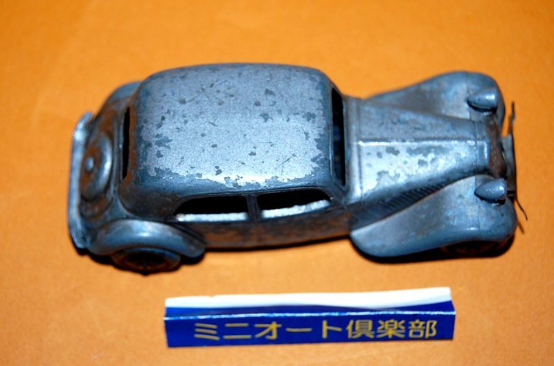 フランス・DINKY-TOYS No.24N Citroen 11BL, 1st.-type 1949-1950年製