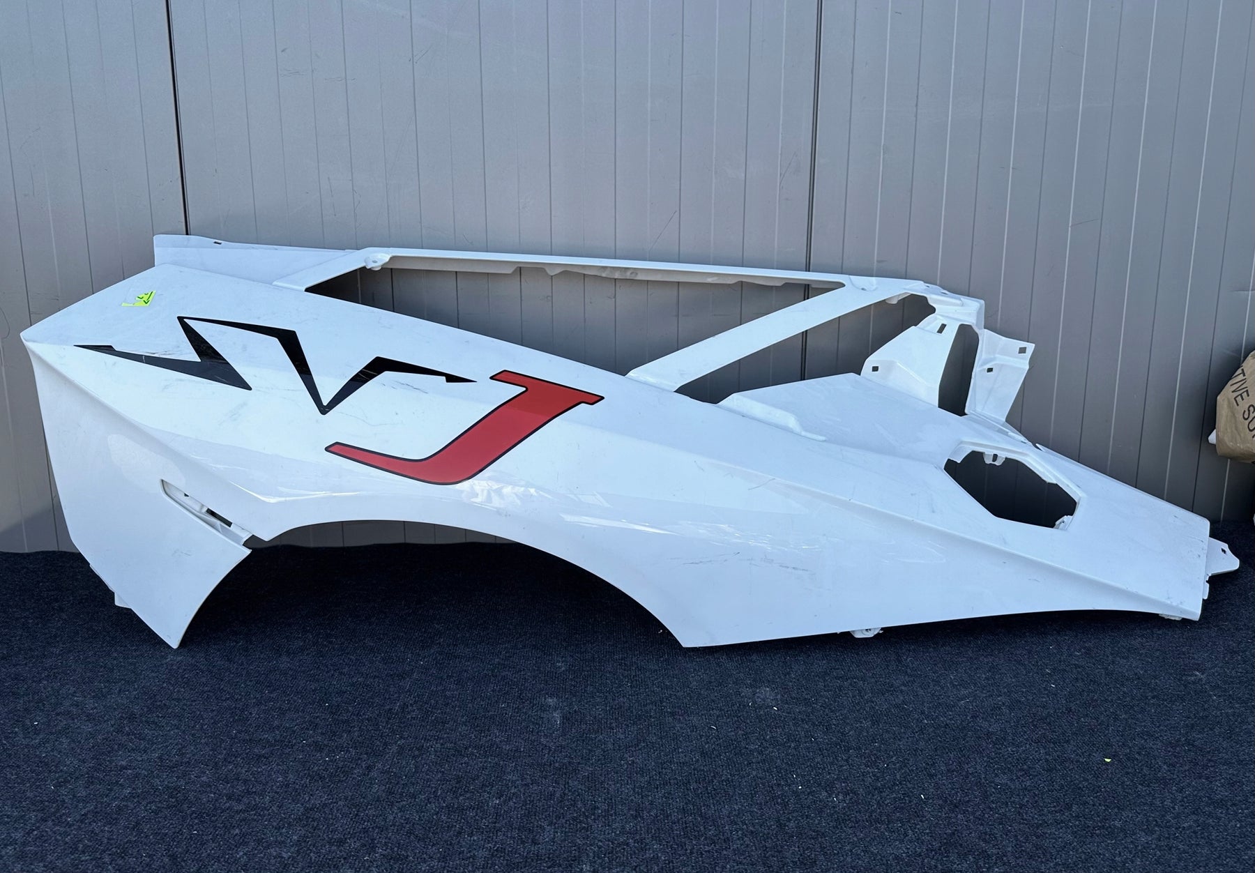 Lamborghini Aventador SVJ Quarter panel RH, OEM, Part number: 47085496