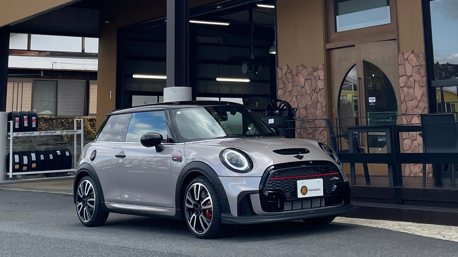 MINI JCW Lci2】F56 GIGAMOTフロントリップ取付 | MINI GARAGE PARADOX