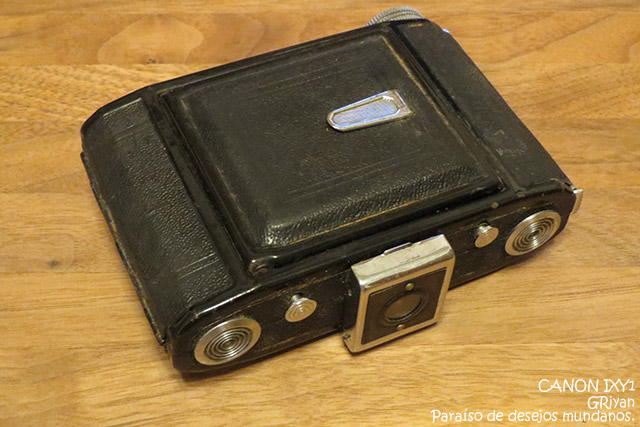 超コンパクトなBABY PEARL（戦後最終型）テッサータイプレンズ搭載の