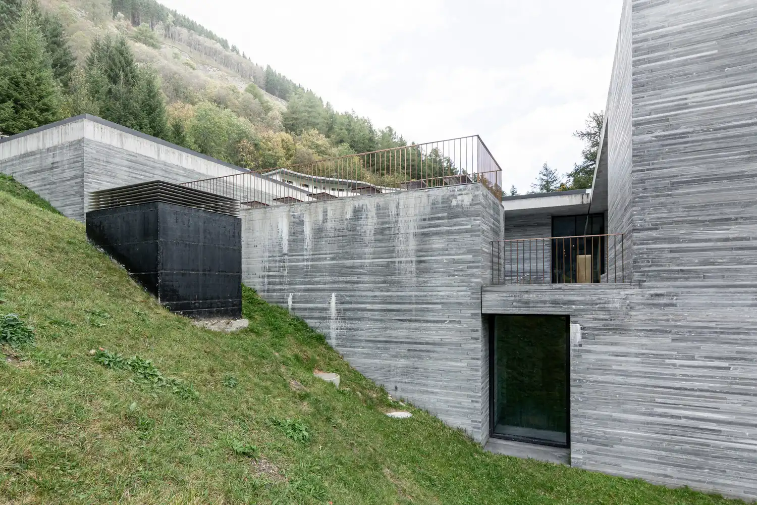 6 Iconic Works by Peter Zumthor