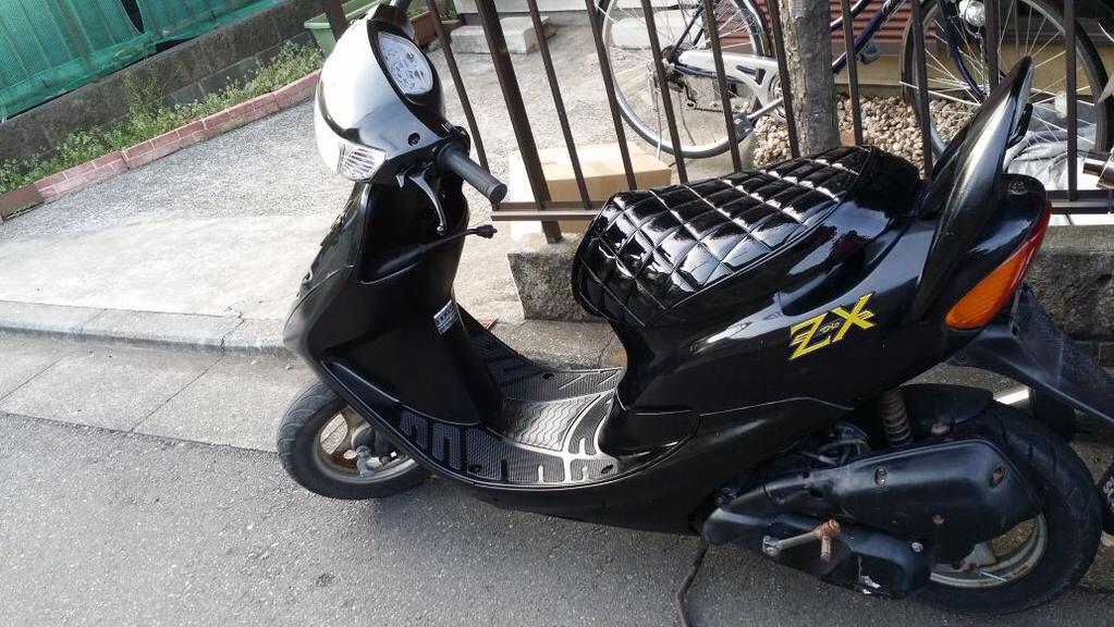 ZX売ります 不具合なし エナメルシート新品 ハネあげしてます 60キロ