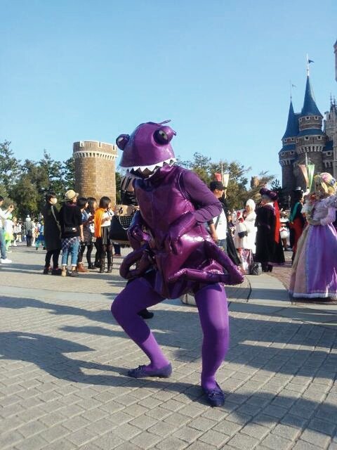 モンスターズインクのランドール 擬人化はしてる人いるけど、着ぐるみ