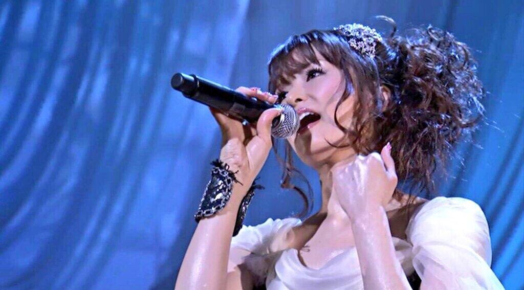 本日は、我らの歌姫『ゆりっぺ』こと中村由利様のお誕生日です！ ゆり