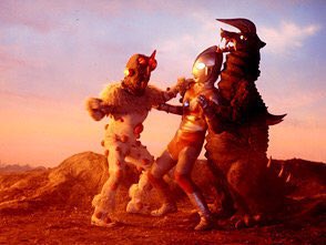 ウルトラマン夕陽に死す…夕陽が似合う帰ってきたウルトラマンを夕陽の